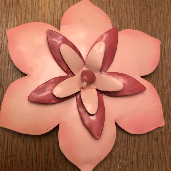 Metal wall hooks - Picture 3 of 8